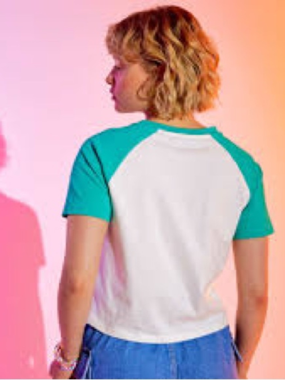 KIABI Retro Raglan Cropped Beach Ringer Tee - Picture 2 of 4